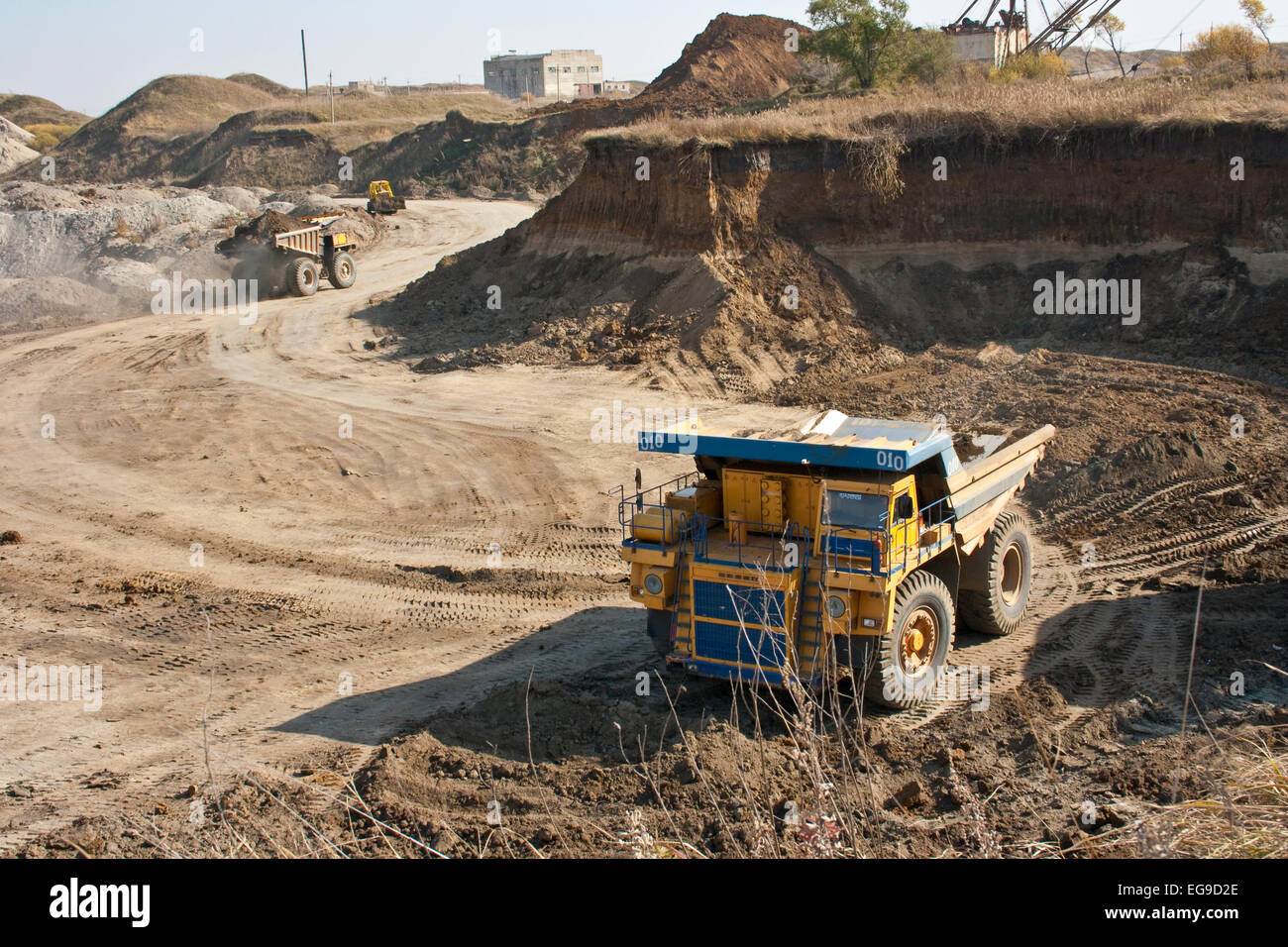 LKW in einem Industriegebiet Stockfoto