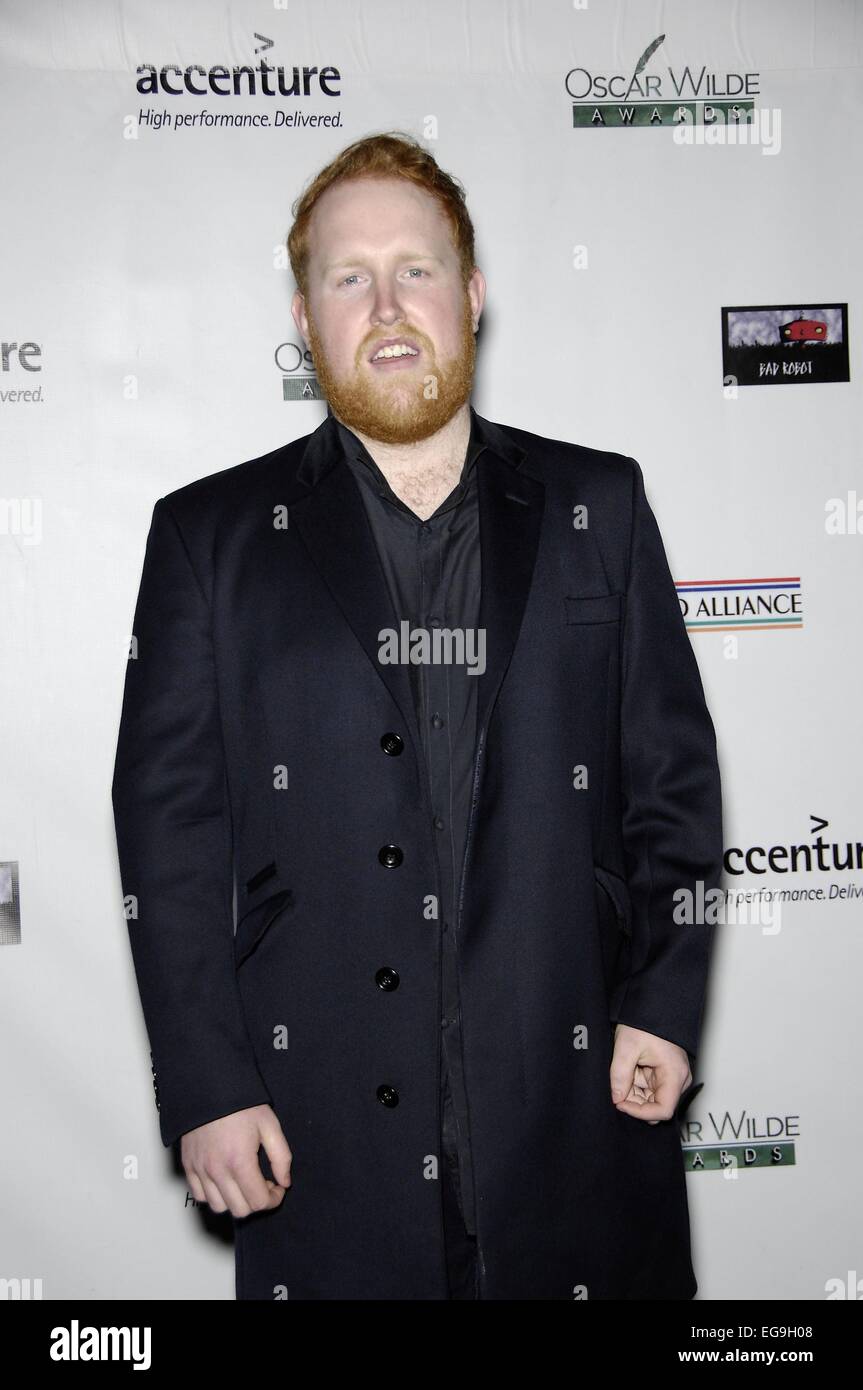 Santa Monica, CA. 19. Februar 2015. Gavin James im Ankunftsbereich für Oscar Wilde: ehrt irische Schrift In Film, Bad Robot Productions, Santa Monica, CA 19. Februar 2015. Bildnachweis: Michael Germana/Everett Collection/Alamy Live-Nachrichten Stockfoto