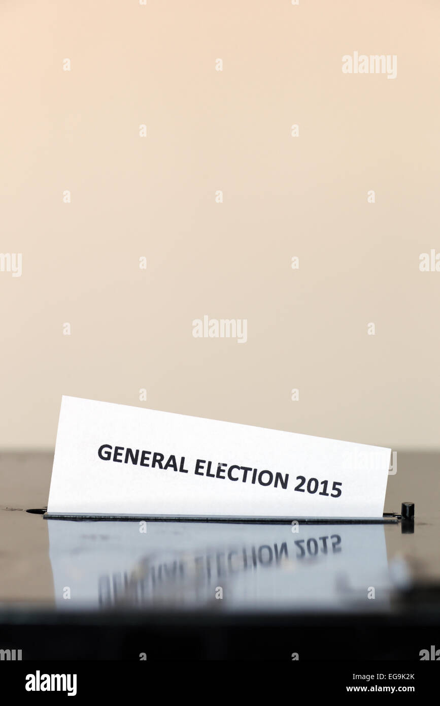 Parlamentswahlen 2015 Wahlurne. Stockfoto