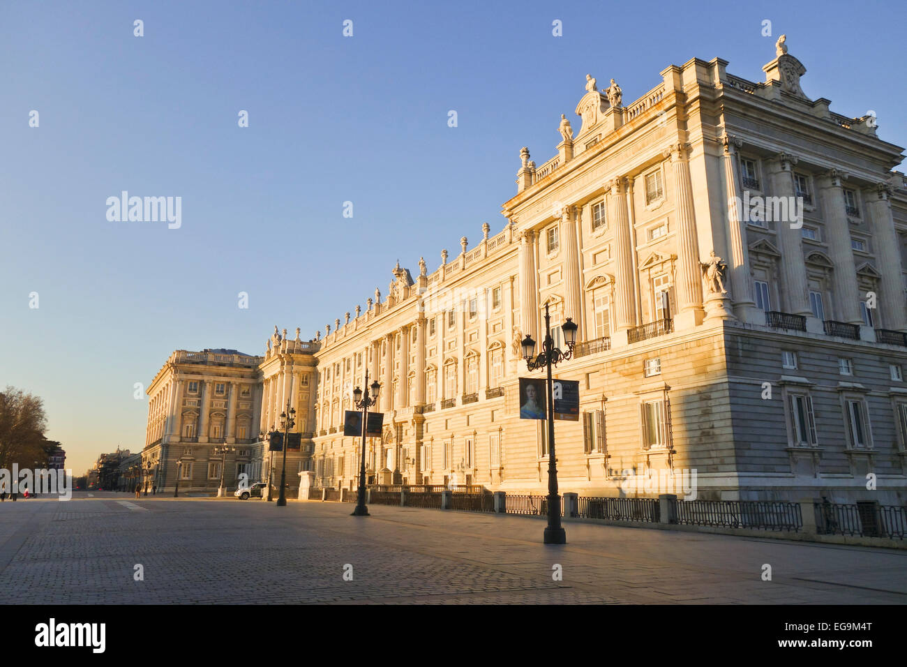 Palacio Real de Madrid, Ost Fassade, Königspalast, offizielle Residenz des spanischen Königshauses, Madrid, Spanien. Stockfoto
