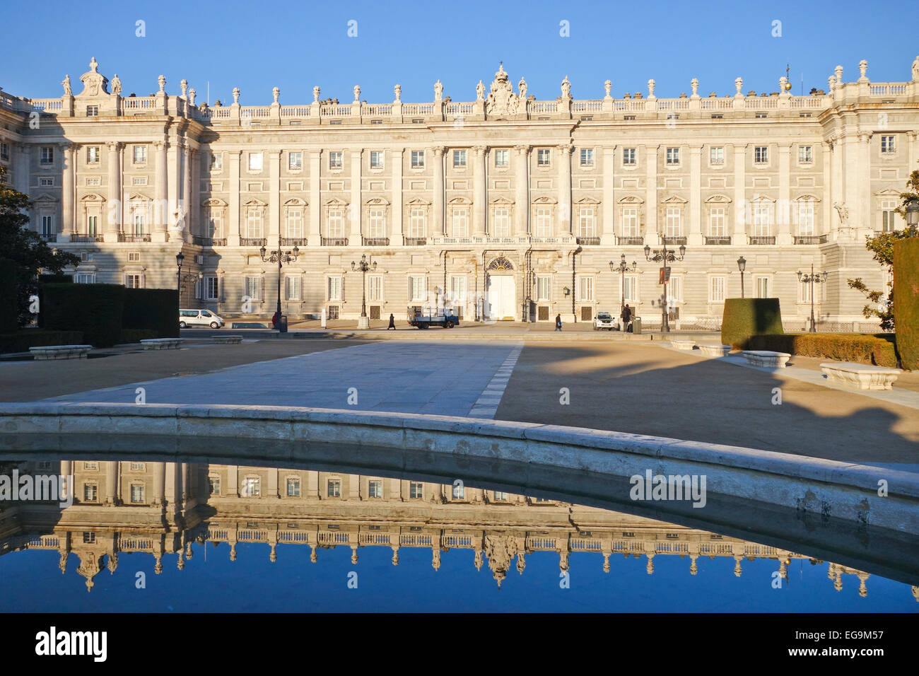 Madrid. Königspalast Palacio Real de Madrid, Ostfassade, offizielle Residenz der spanischen Königsfamilie, Madrid, Spanien. Stockfoto