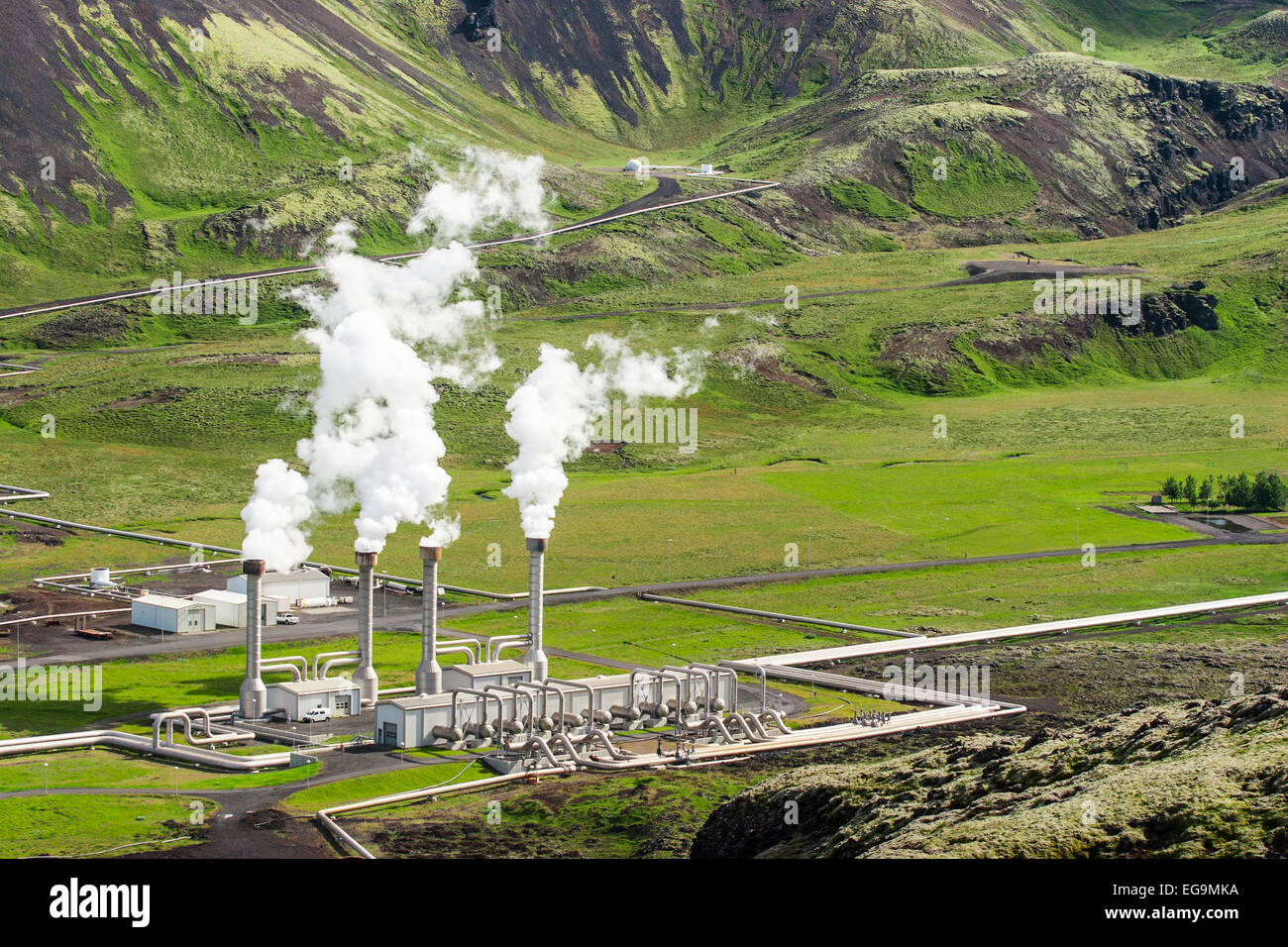 Nesjavellir Kraftwerk, das größte Geothermiekraftwerk in Island. Stockfoto