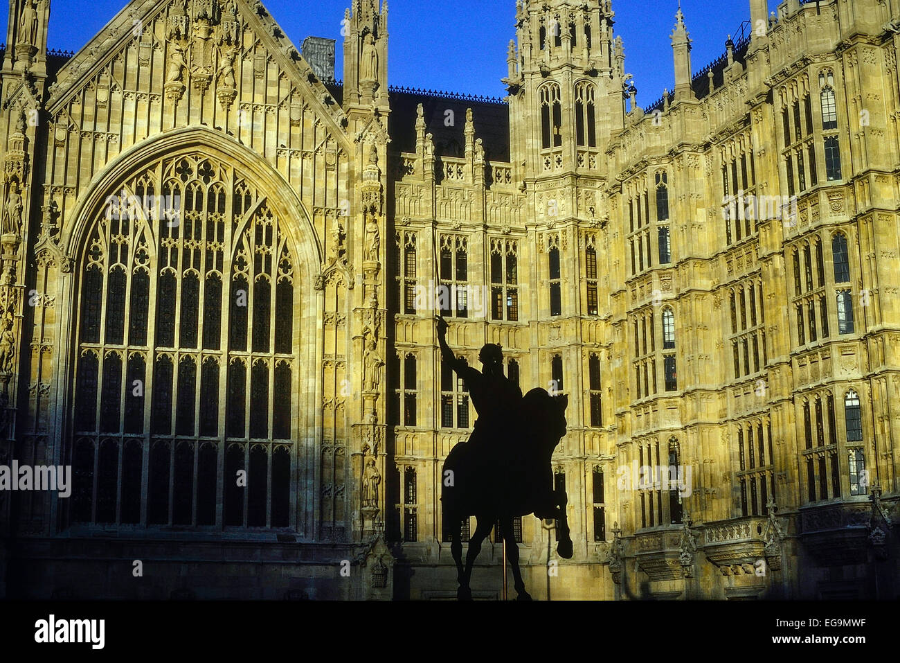 Statue von Richard 1. von England "Löwenherz". Houses of Parliament. Westminster-Palast. London. UK Stockfoto