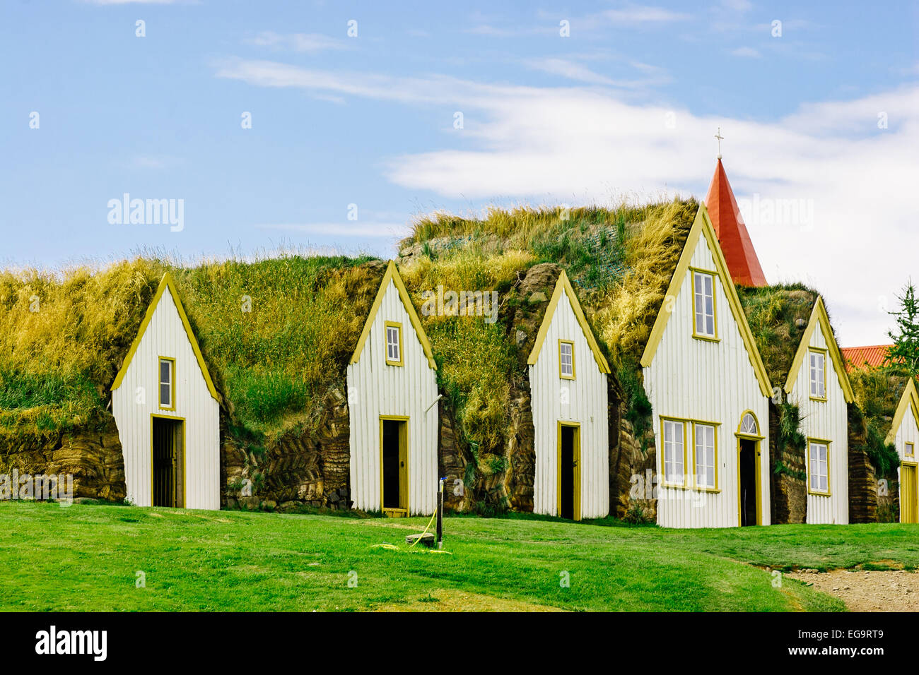 Rasen im Glaumbaer folk Museum, Island beherbergt. Stockfoto