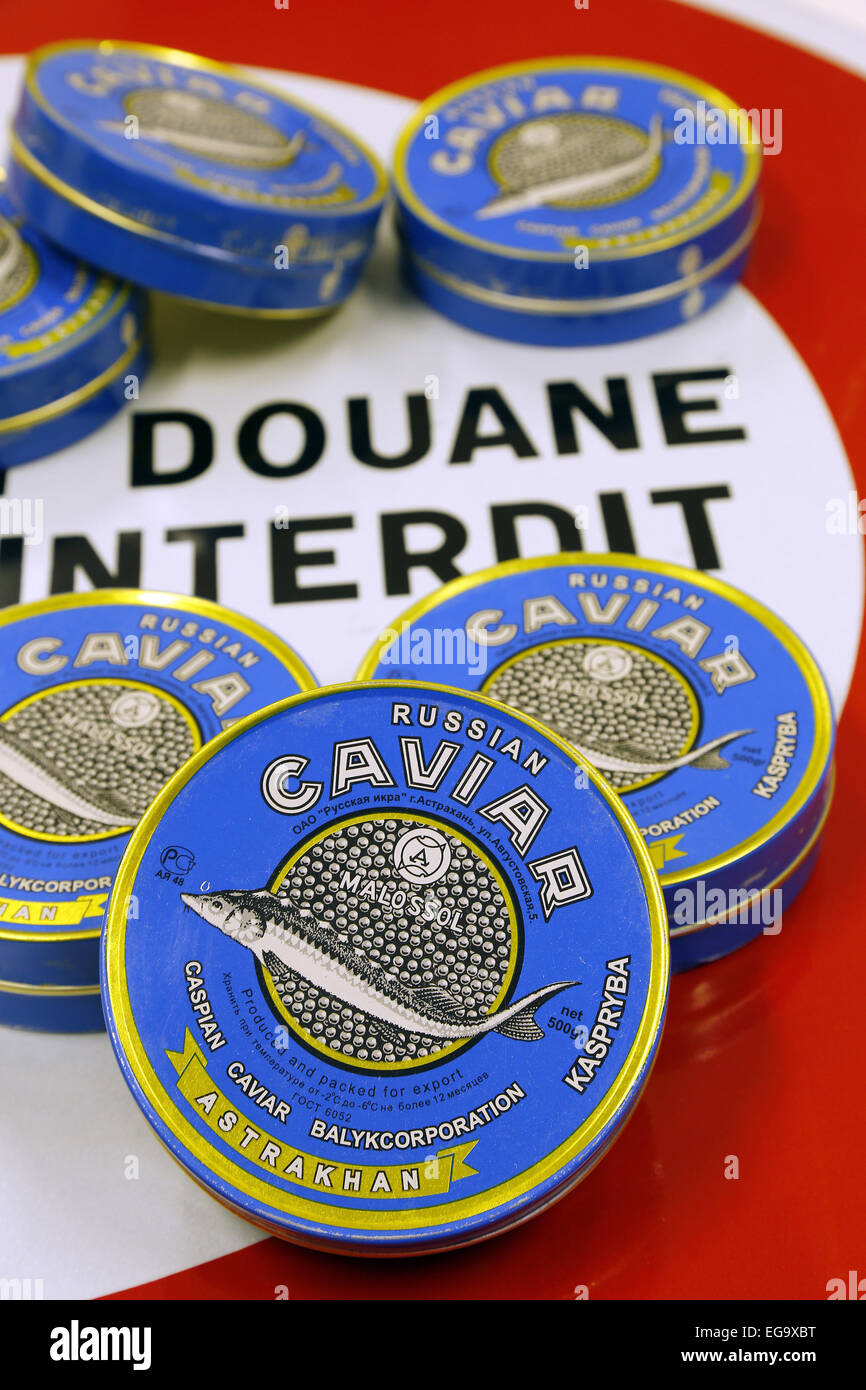 Frankreich, 2013: Zoll, Beschlagnahme von russischen Kaviar Stockfoto