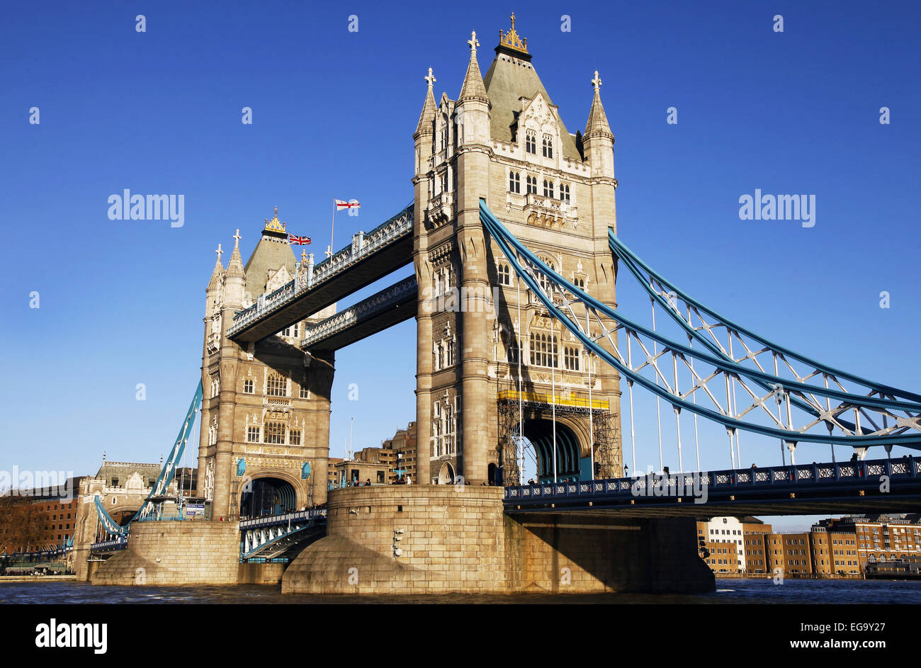 London (England, Vereinigtes Königreich), November 2011: Tower Bridge Stockfoto