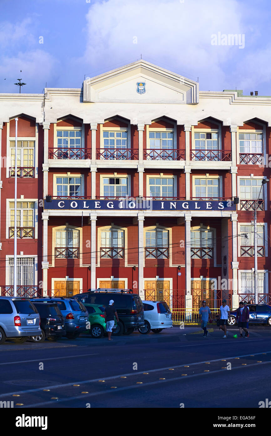 Das Gebäude des Colegio Ingles (Sprachschule) in der Patricio Lynch Street in Iquique, Chile Stockfoto