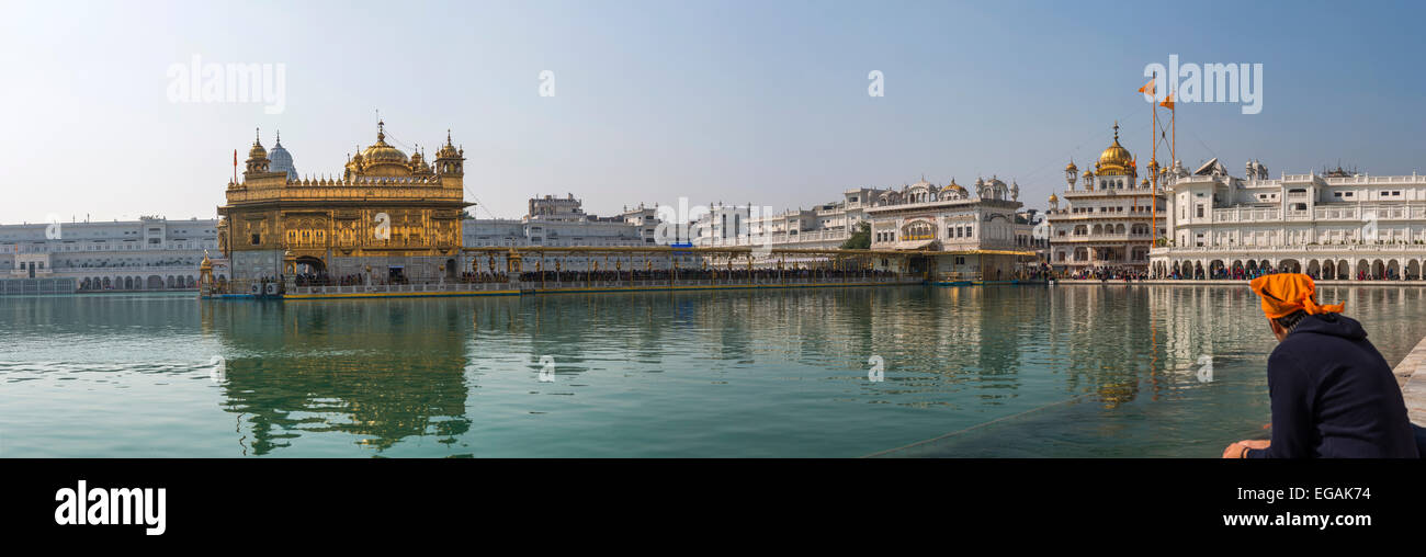 Der Goldene Tempel von Harmandir Sahib, der heiligste Schrein und Wallfahrtsort der Sikh Religion in Amritsar, Indien. Stockfoto