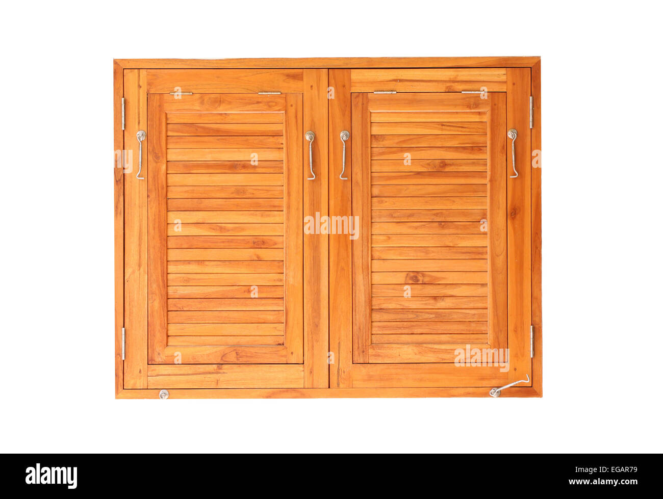 Dunkle Holzfenster auf weißem Hintergrund. Stockfoto