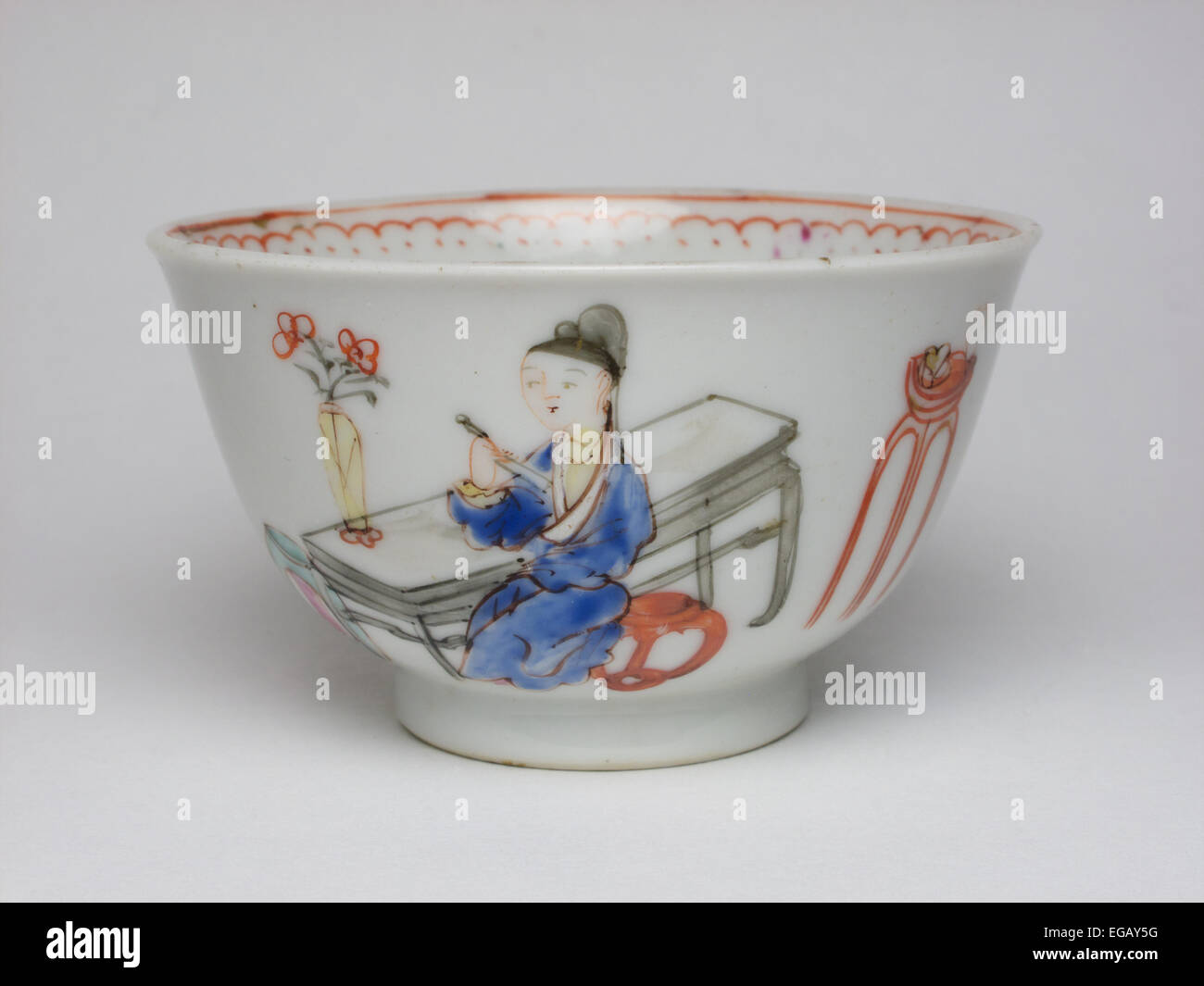 Antike 18thc. Chinesische Famille rose Porzellan Teeschale. Stockfoto