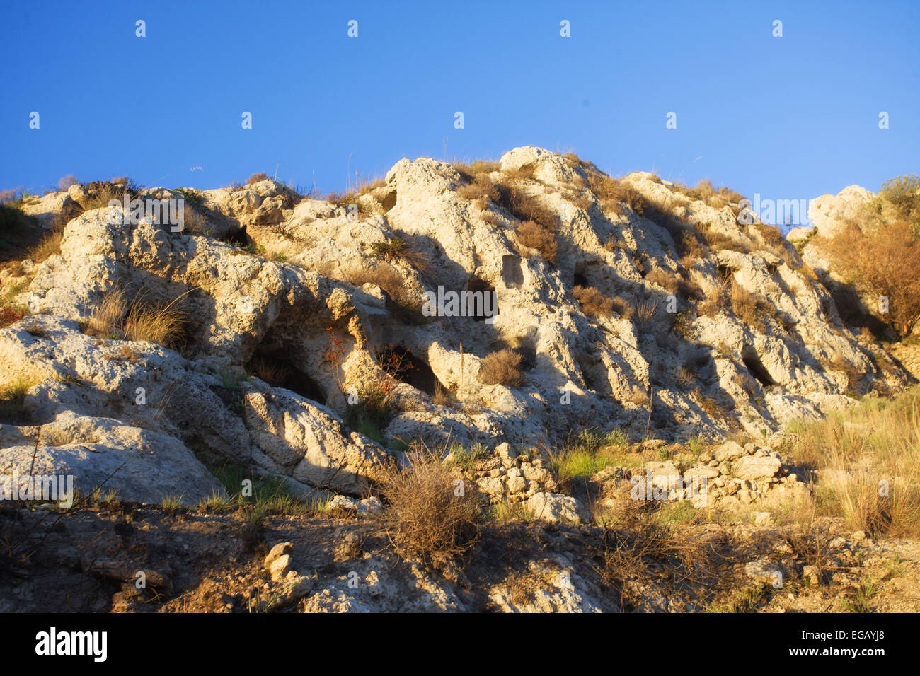 Caltagirone Berg, prähistorische Nekropole in Sizilien Stockfoto