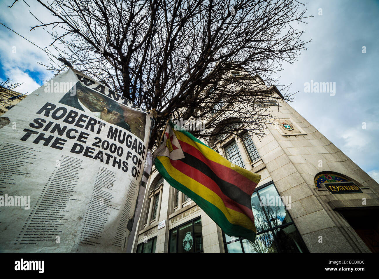 London, UK. 21. Februar 2015.  Mugabe dräht 91. Geburtstag Demonstration Credit: Guy Corbishley/Alamy Live-Nachrichten Stockfoto