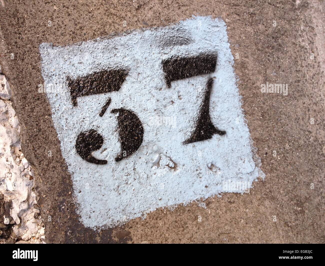 Hausnummer 37 zeichen -Fotos und -Bildmaterial in hoher Auflösung – Alamy