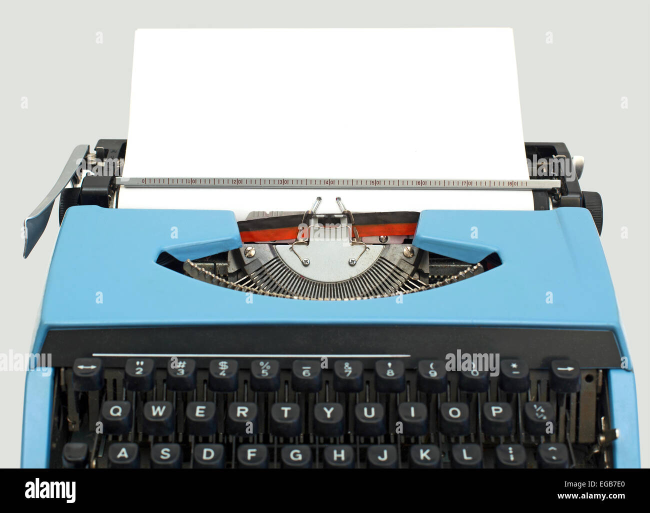 isolierte alte Schreibmaschine Stockfoto
