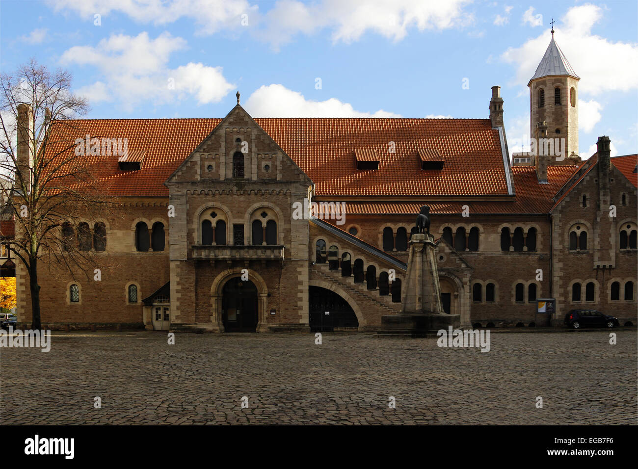 Braunschweig-Dankwarderode Castle (Burg Dankwarderode). Residenz der Herzöge von Braunschweig. Erbaut: 12. Jahrhundert wieder aufgebaut: 1887. Stockfoto Braunschweig-Dankwarderode Castle (Burg Dankwarderode). Residenz der Herzöge von Braunschweig. Erbaut: 12. Jahrhundert wieder aufgebaut: 1887. Stockfoto
