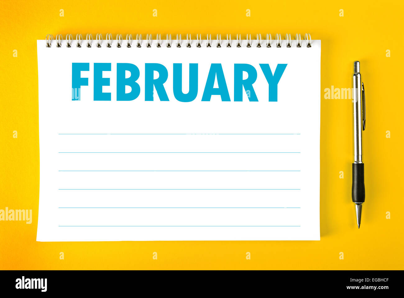 Februar Papierkalender leere Seite mit Spiralbindung als Zeitmanagement und Zeitplan-Konzept. Stockfoto