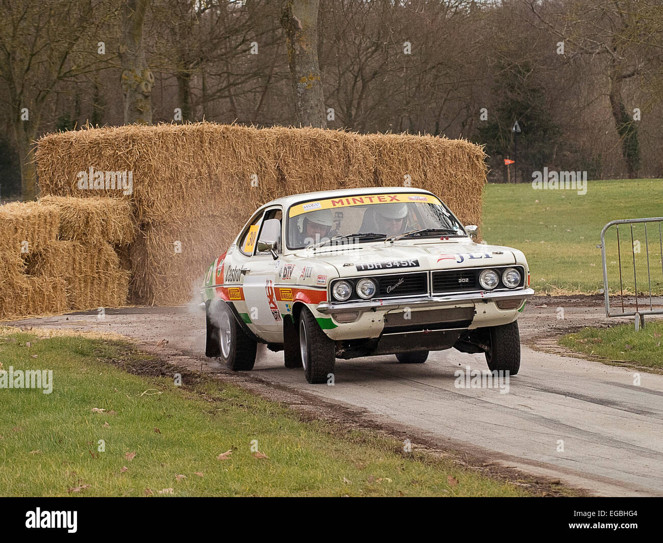 Warwickshire, UK. 21. Februar 2015. Vauxhall Firenza Rally Car auf Special Stage Race Retro Veranstaltung 21.02.2015 Credit: Martyn Goddard/Alamy Live News Stockfoto