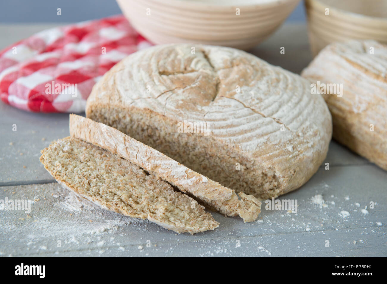 Frisch Gebackenes Bauernbrot Brown Am Ofen Form Stockfotografie Alamy