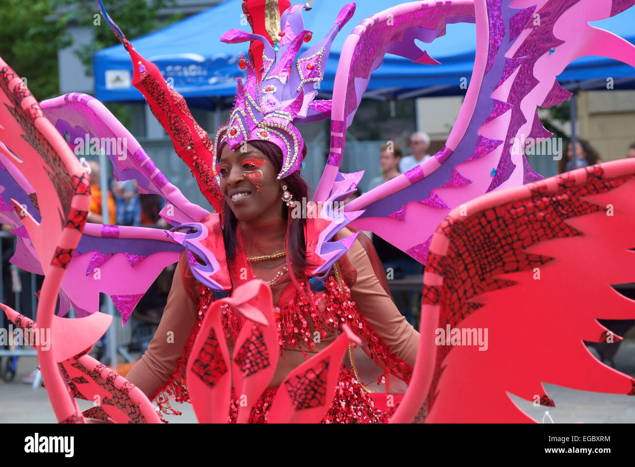 Frauen im karibischen Karnevalskostüm Stockfoto