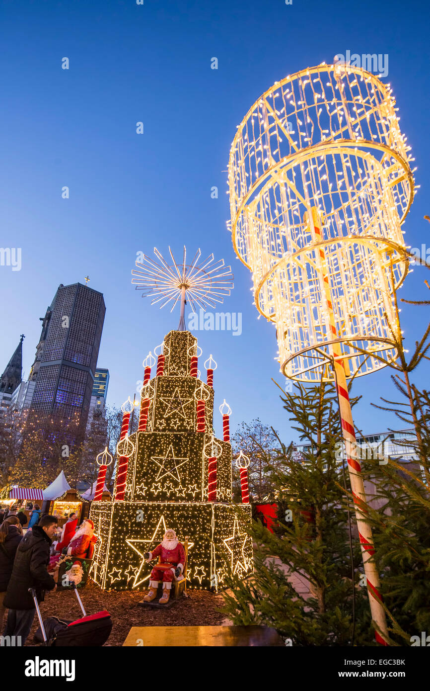 Weihnachtsmarkt am Breitscheidplatz, Kaiser-Wilhelm-Gedächtnis-Kirche Stockfoto