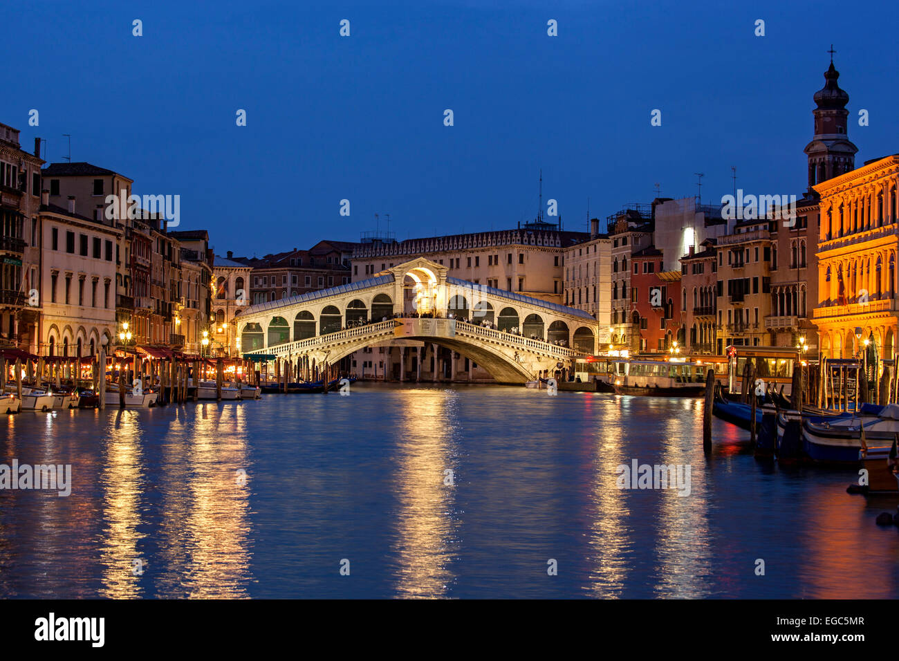 Rialto-Brücke, Canale Grande, Venedig, Italien Stockfoto