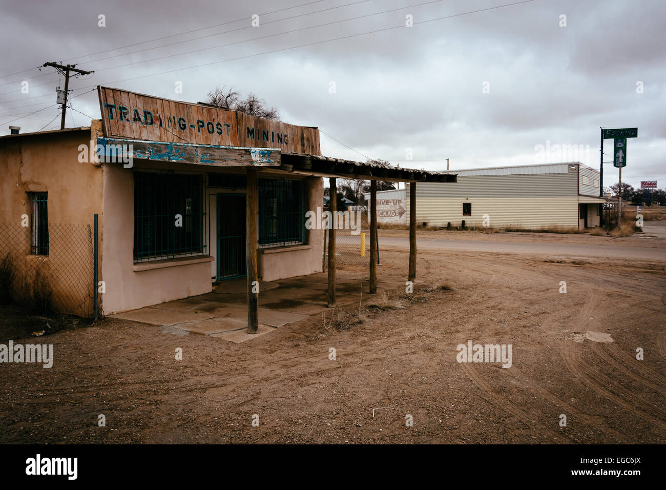 Verlassenen Handelsposten in Moriarty, New Mexico. Stockfoto
