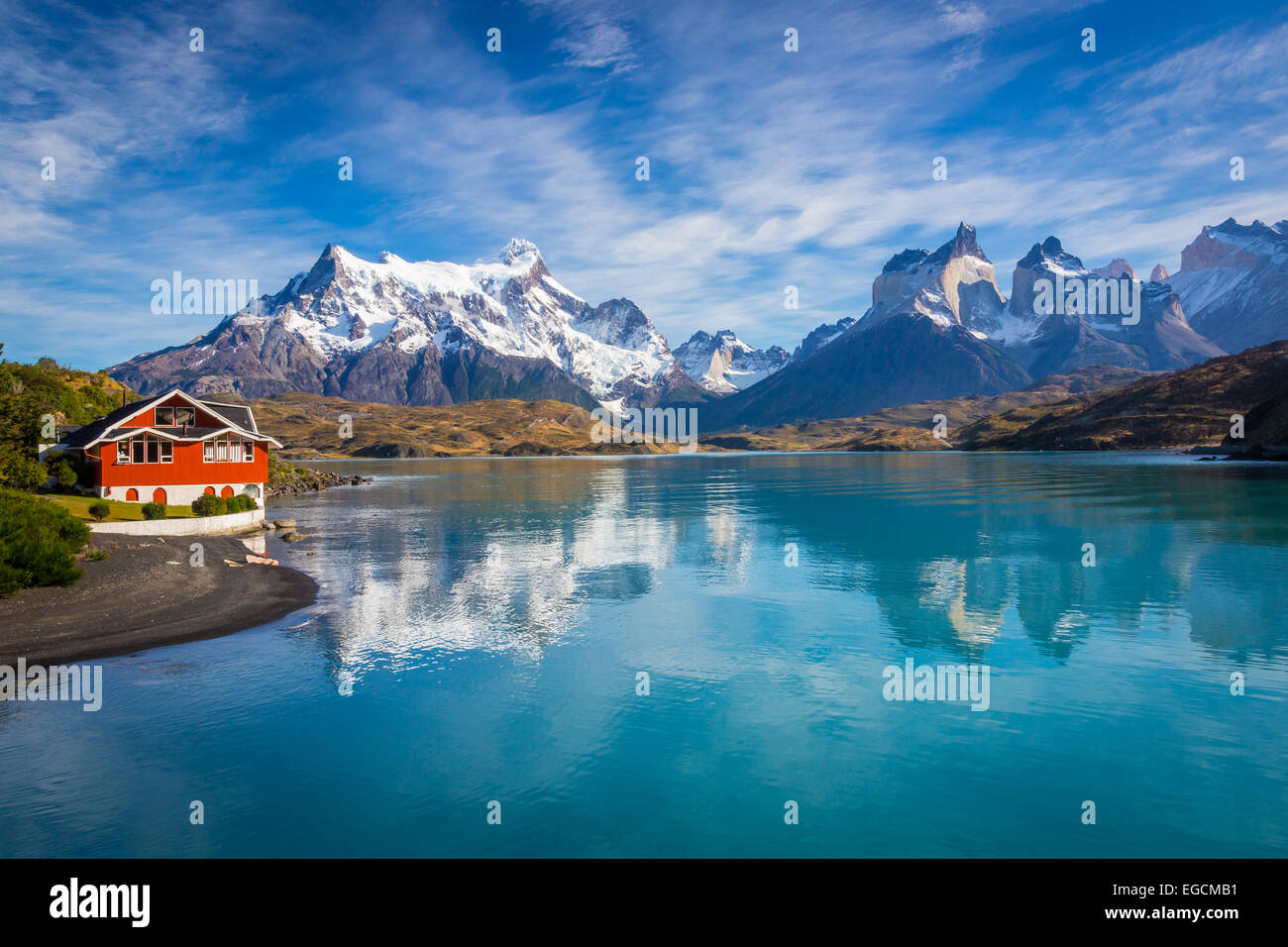 Torres del Paine Nationalpark umfasst Bergen, Gletschern, Seen und Flüsse im südlichen Patagonien Stockfoto