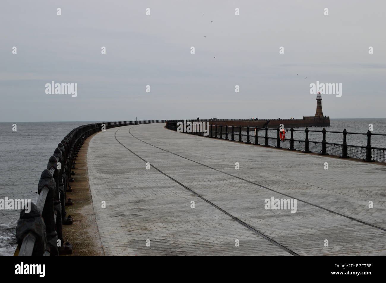 Roker Pier an einem kalten Wintertag. Stockfoto