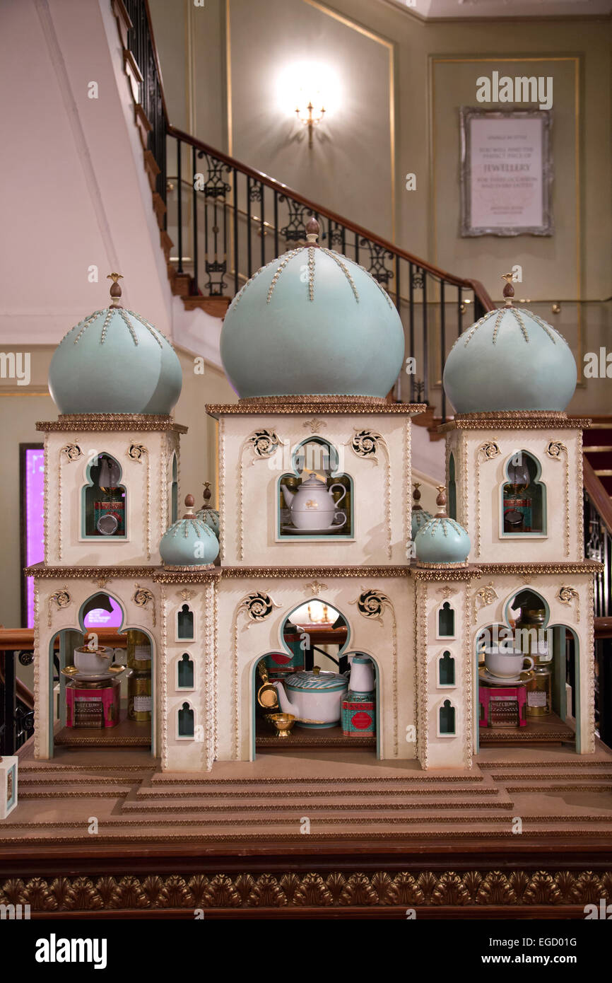 Indische Tee Tempel bei Fortnum & Mason, Tee-Abteilung, Piccadilly, London, UK Stockfoto Indische Tee Tempel bei Fortnum & Mason, Tee-Abteilung, Piccadilly, London, UK Stockfoto