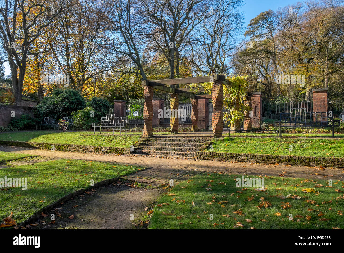 Pagode in einem Park an einem sonnigen Tag mit keine Menschen Stockfoto