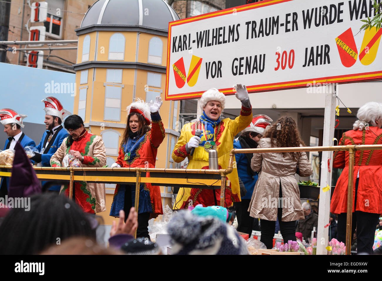 300. Geburtstag der Stadt Karlsruhe, jährlichen Karneval und Fasching-Parade, Stockfoto