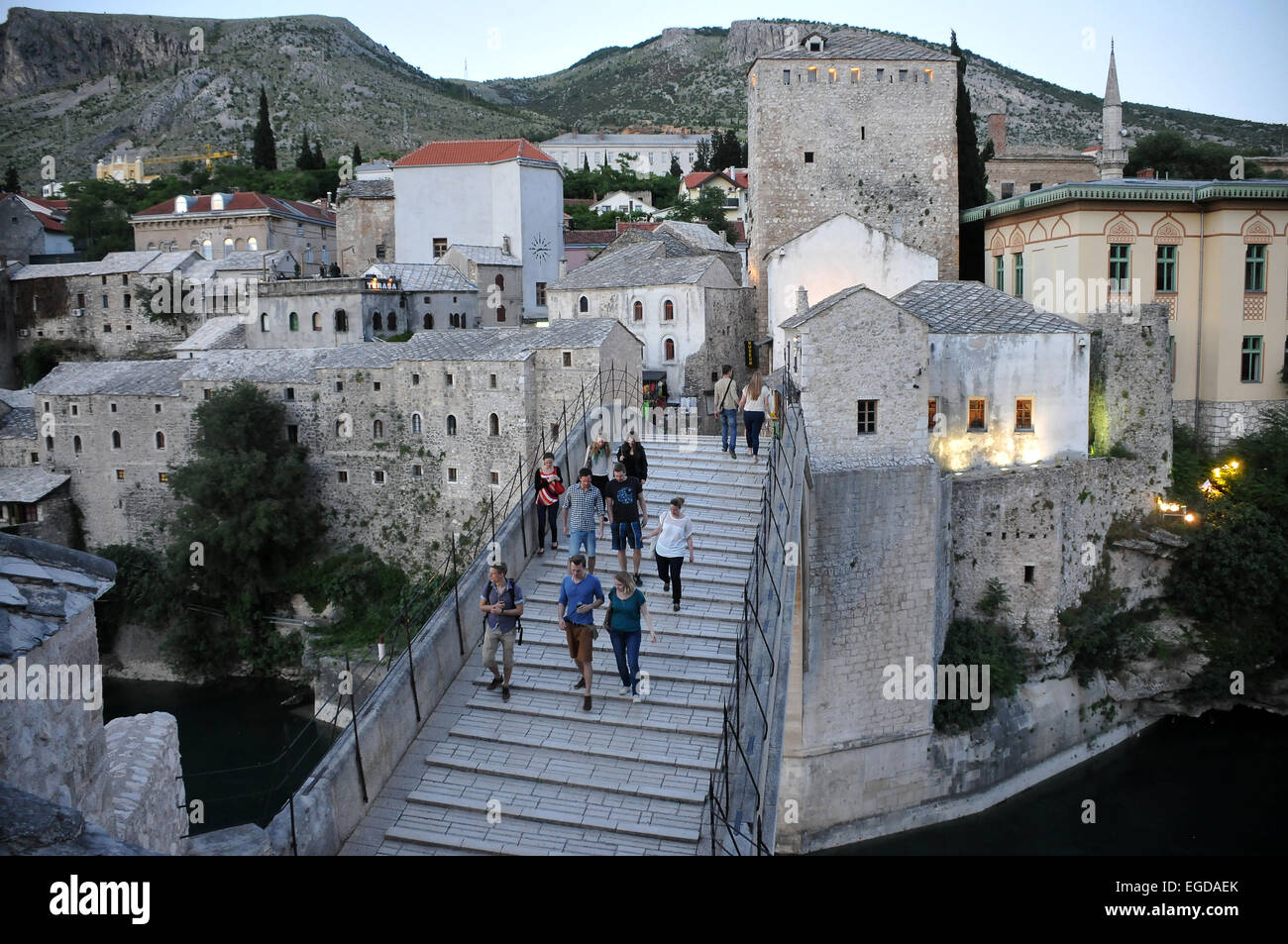 An der alten Brücke, Mostar, Bosnien und Herzegowina Stockfoto