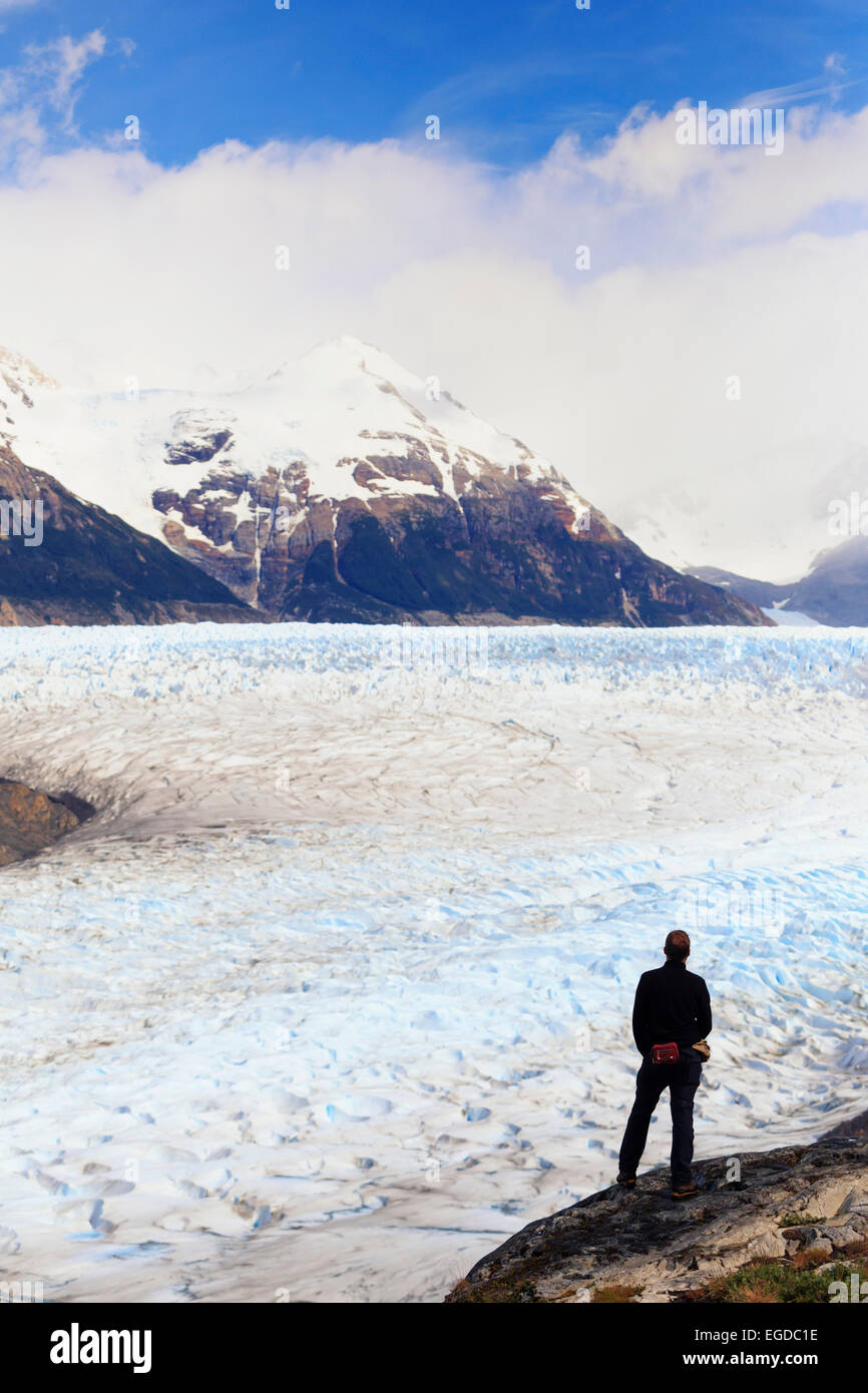 Chile, Patagonien, Torres del Paine Nationalpark (UNESCO-Website), See und Gletscher grau Stockfoto