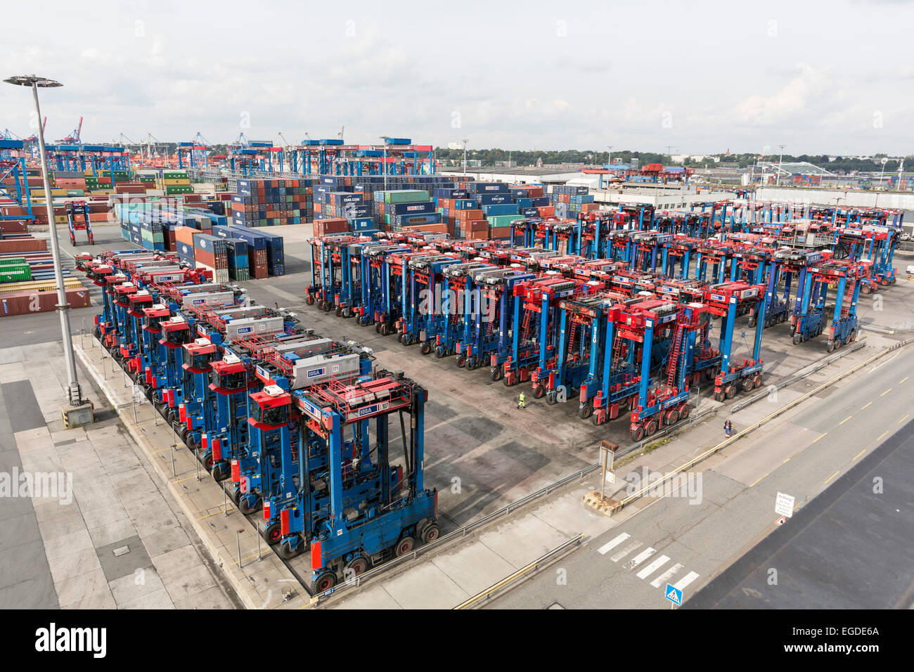 Blick auf die Block-Storage im Hamburger Hafen, Hamburg, Deutschland Stockfoto