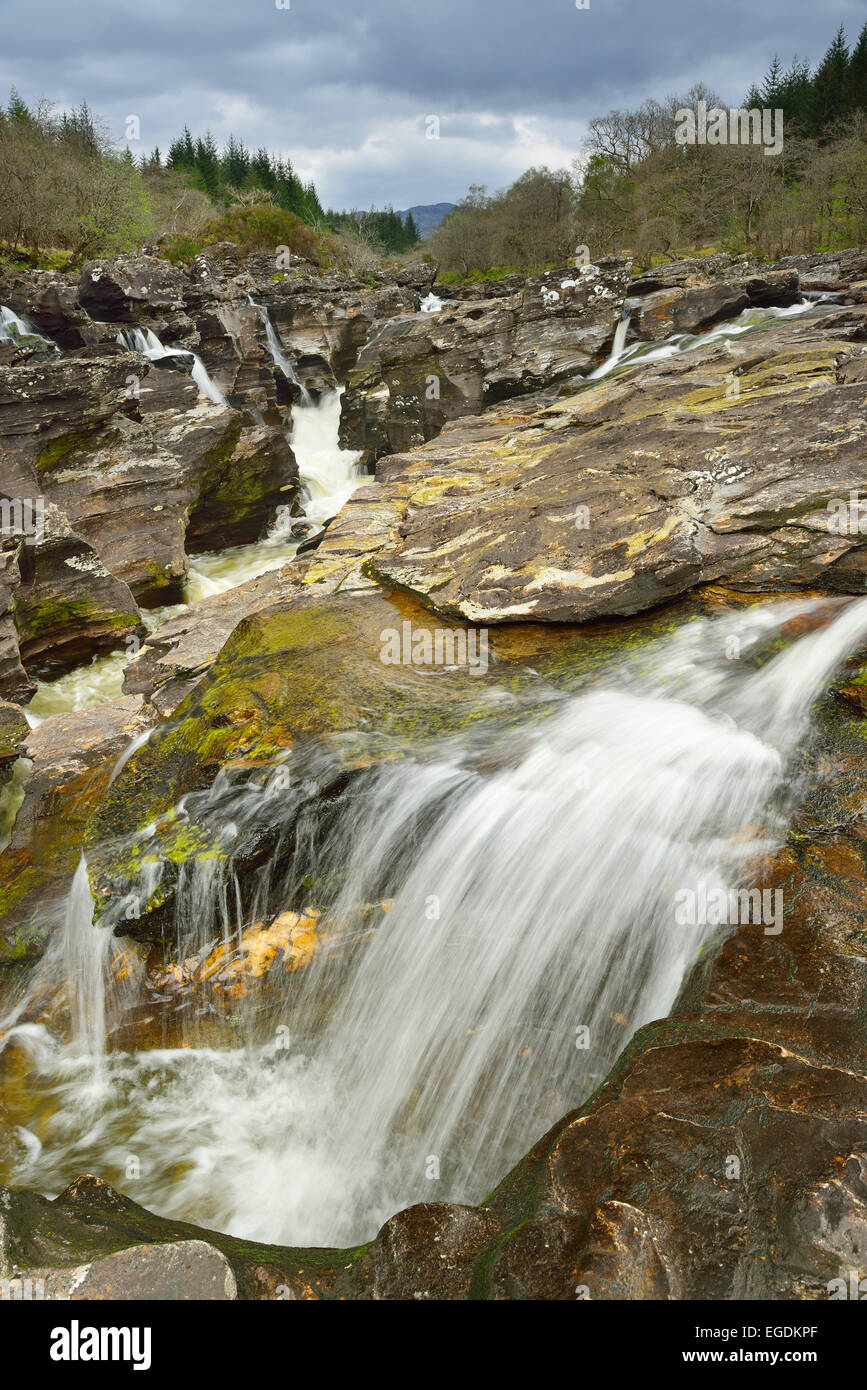 Wasserfall bei Glen Orchy, Glen Orchy, Argyll and Bute, Scotland, Großbritannien, Vereinigtes Königreich Stockfoto