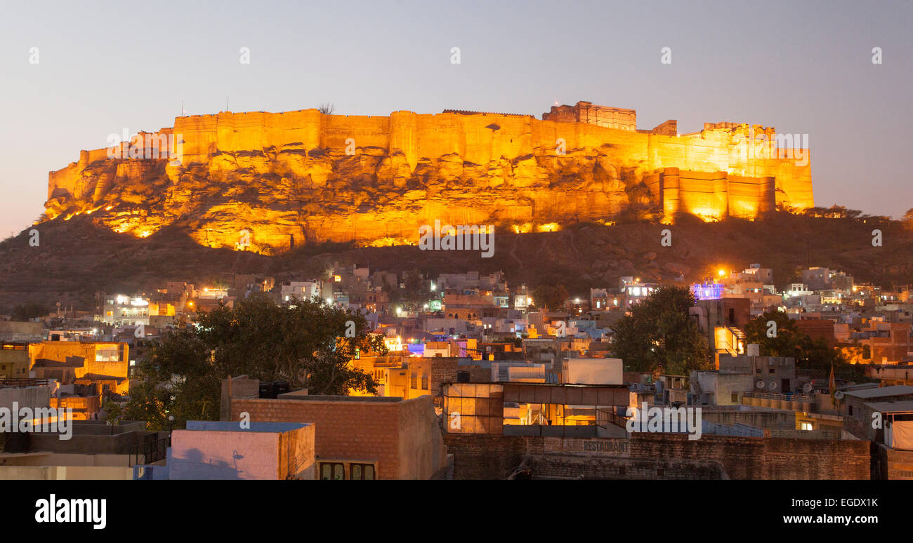 Mehrangarh Fort Jodhpur Indien in der Nacht Stockfoto