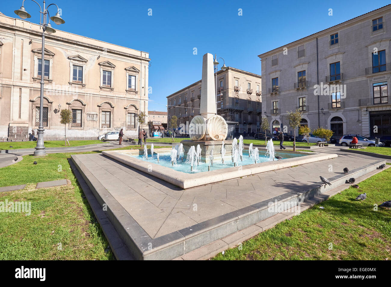 Dekorative Brunnen, Straßenszene in Catania, Sizilien, Italien. Italienischen Tourismus, Reise- und Urlaubsziel. Stockfoto