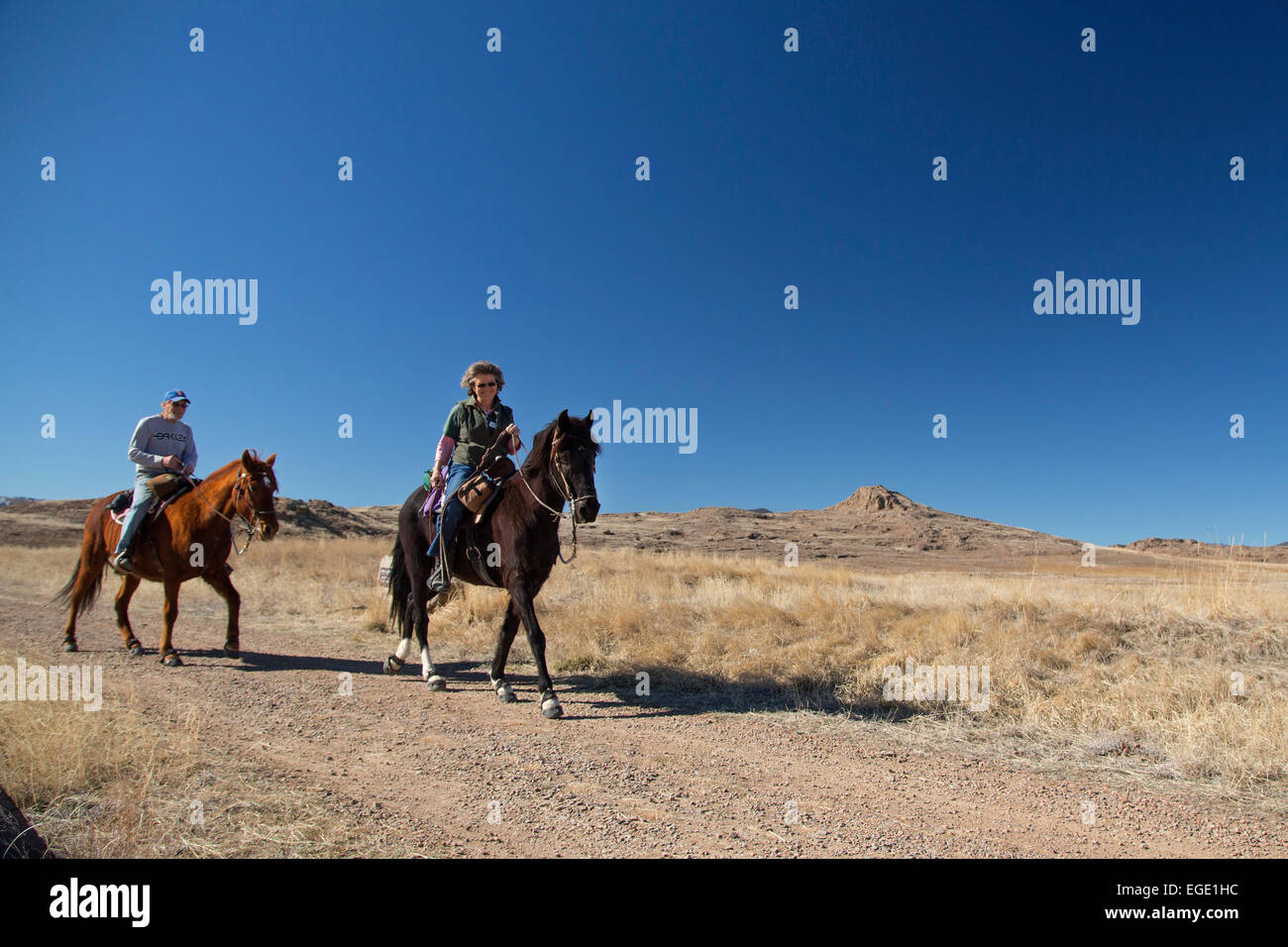 Golden, Colorado - Pferd Reiter auf North Table Mountain, einem Tafelberg über Denver bezeichneten eine 'open Space'. Stockfoto