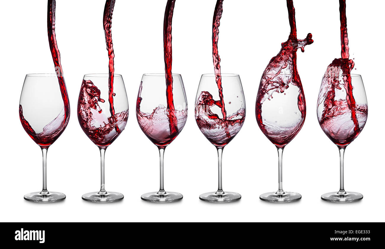 Reihe von Gläsern mit Rotwein Stockfoto