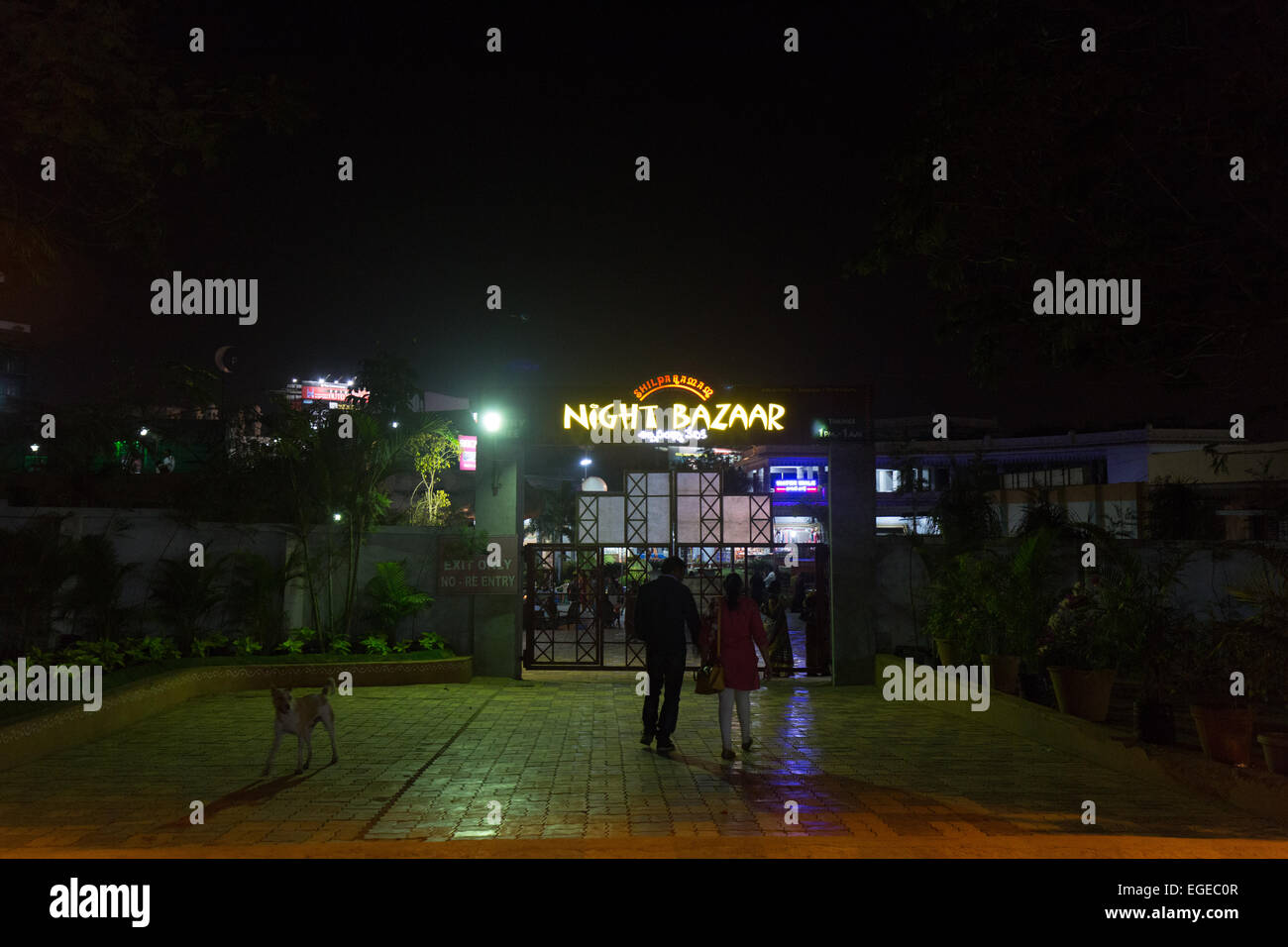 Nachtbasar am Shilparamam Stockfoto