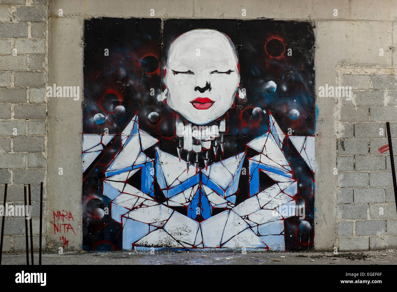 Street Art an Cinderblock Wand, Mostar Stockfoto