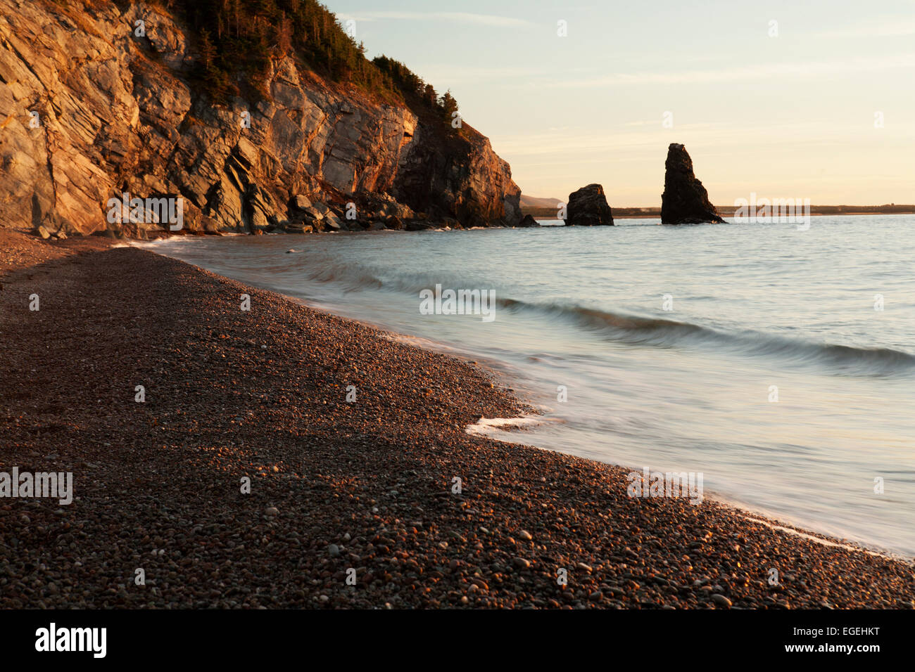 Strand am Pfeiler Rock, Cape Breton Highlands National Park, Nova Scotia Stockfoto