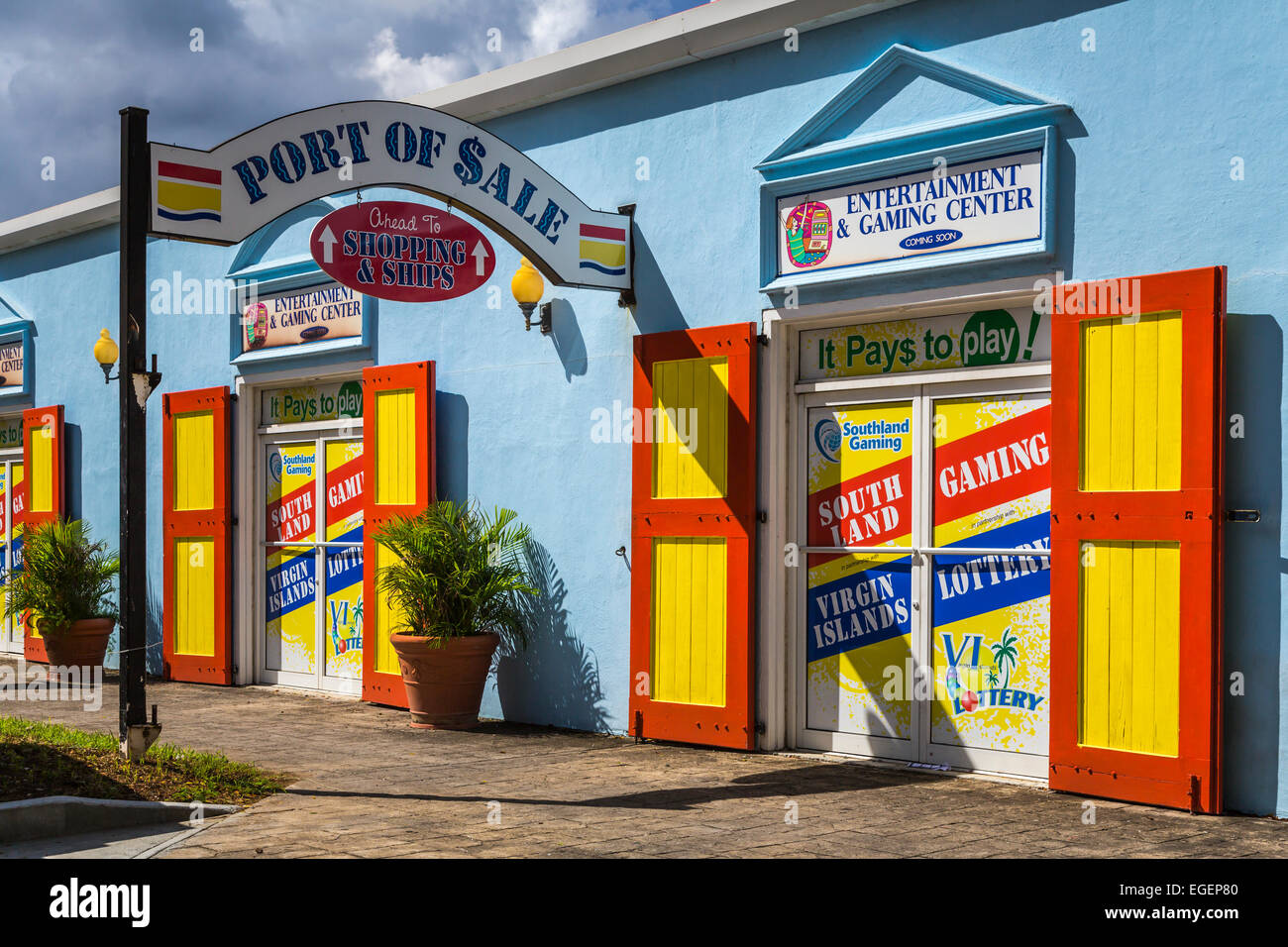 Läden Und Geschäfte An Havensight Charlotte Amalie St Thomas Amerikanische Jungferninseln Karibik Stockfotografie Alamy