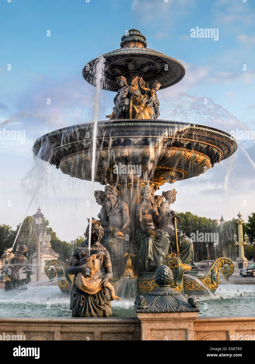 Brunnen auf der Place De La Concorde, Paris, Frankreich Stockfoto