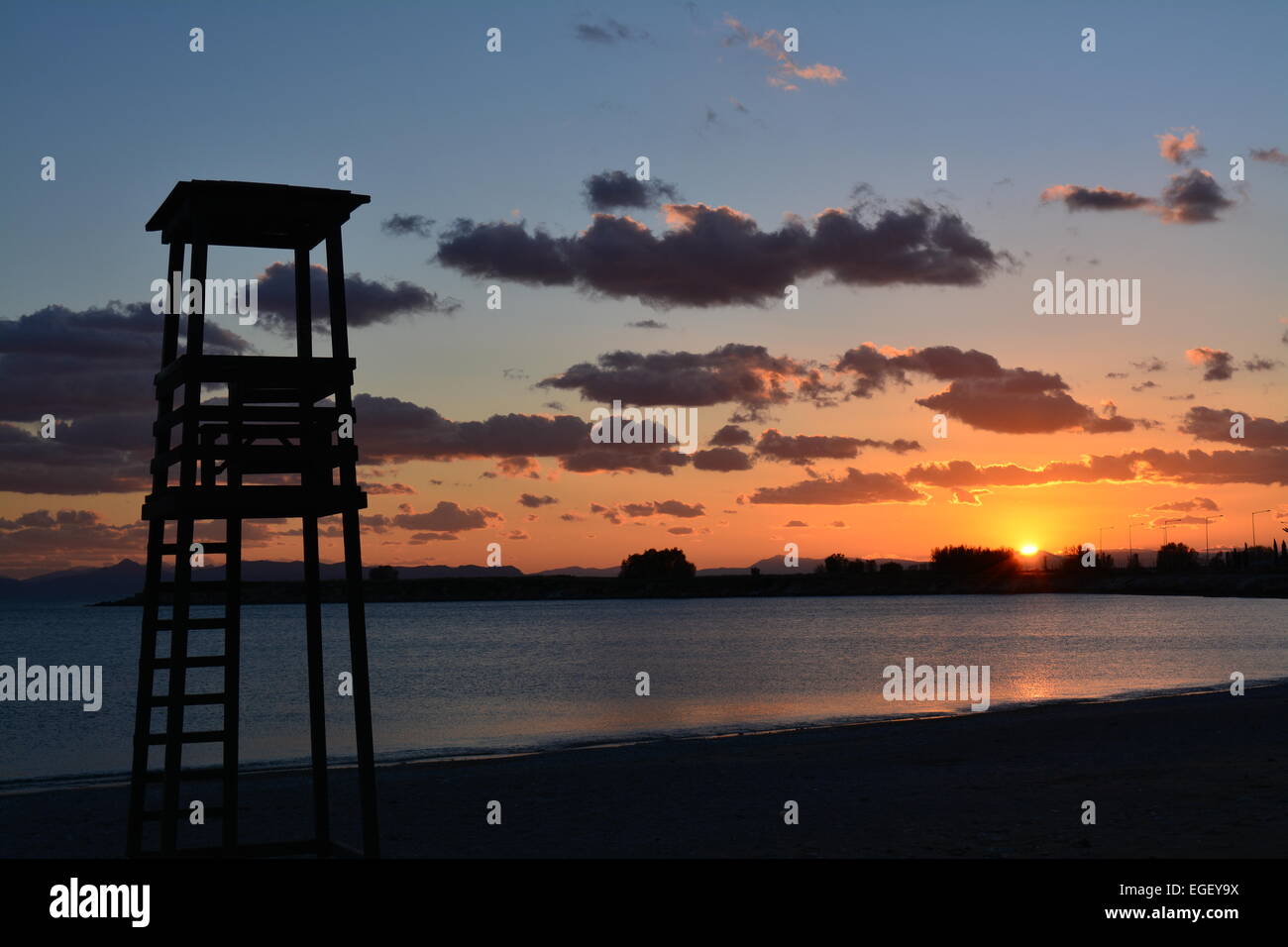 Sonnenuntergang am Strand Stockfoto