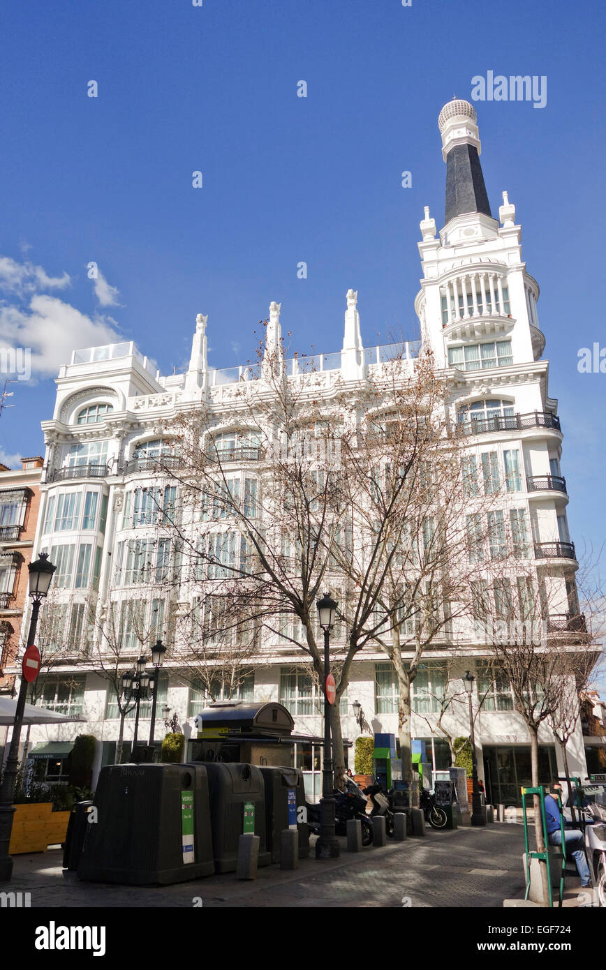 Gran Hotel Reina Victoria, ikonische Hotel oft von Stierkampf Welt, Plaza Santa Ana, Square, Madrid besucht. Spanien Stockfoto