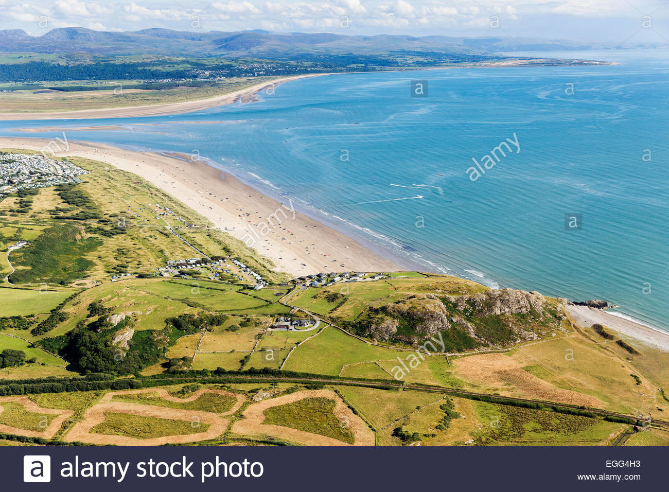 Luftaufnahme von Black Rock Sand, Morfa Bychan, Gwynedd, Nordwales Stockfoto