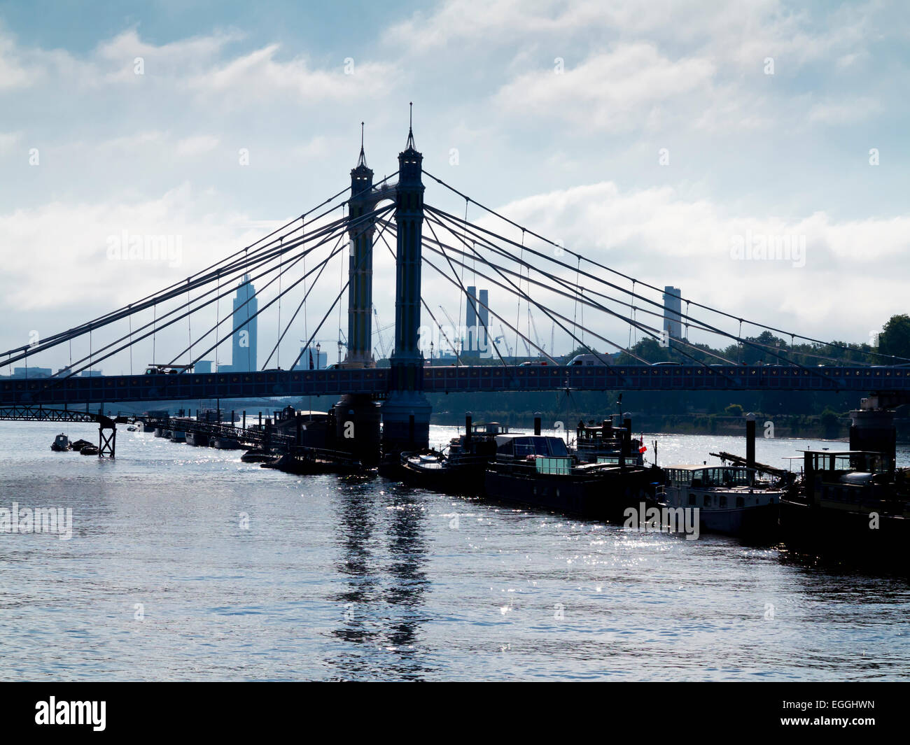 Albert-Brücke im Zentrum von London Chelsea und Battersea entworfen von Rowland Mason u. 1873 verbinden Stockfoto
