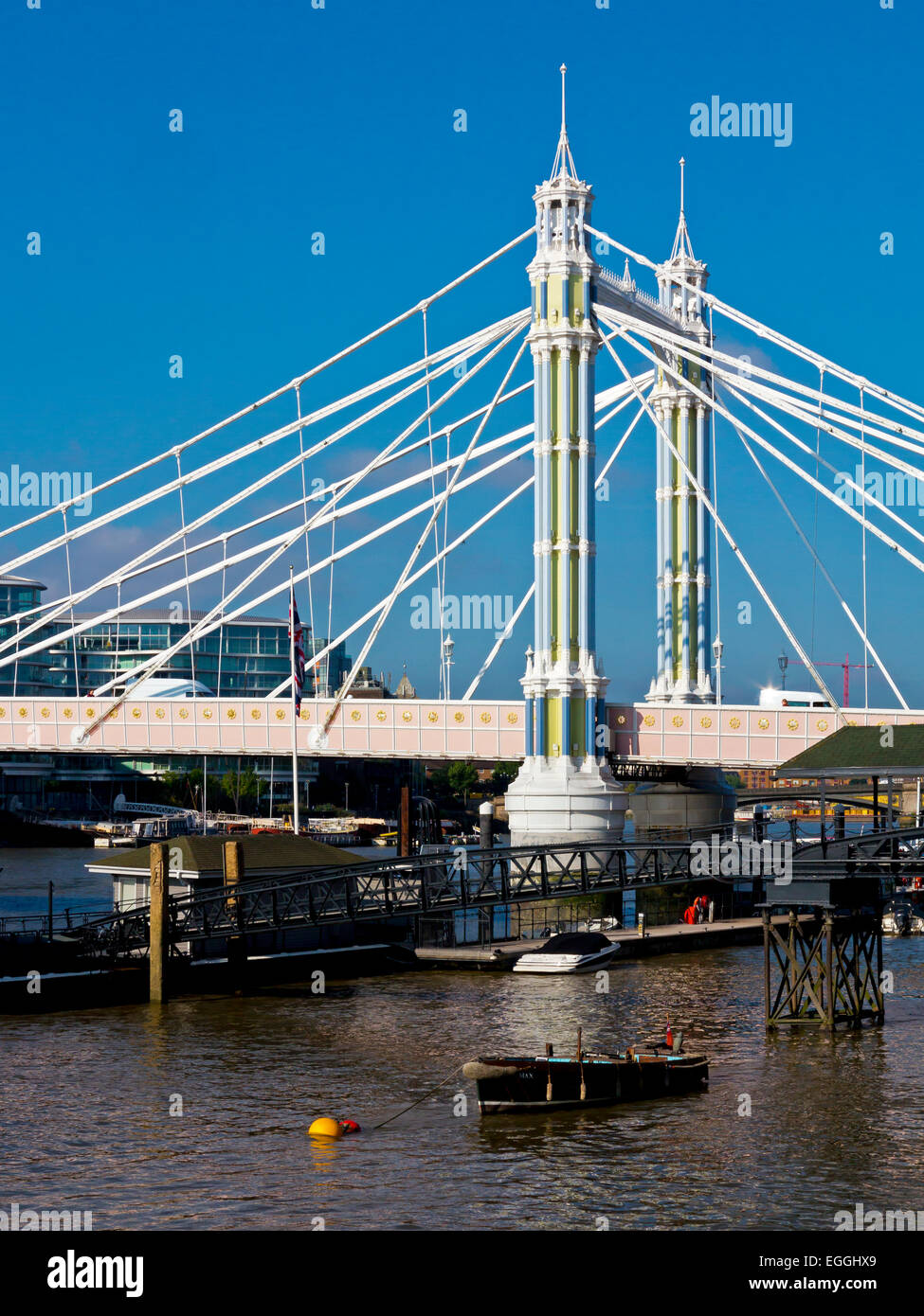 Albert-Brücke im Zentrum von London Chelsea und Battersea entworfen von Rowland Mason u. 1873 verbinden Stockfoto