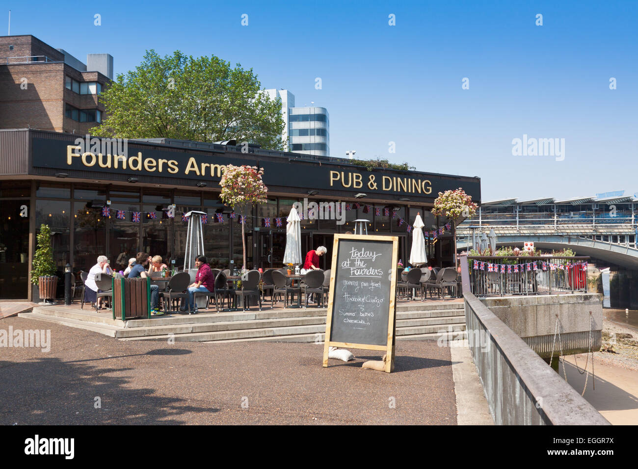 The Founders Arms London Southbank Fotos Und Bildmaterial In Hoher The Founders Arms London Southbank Fotos Und Bildmaterial In Hoher